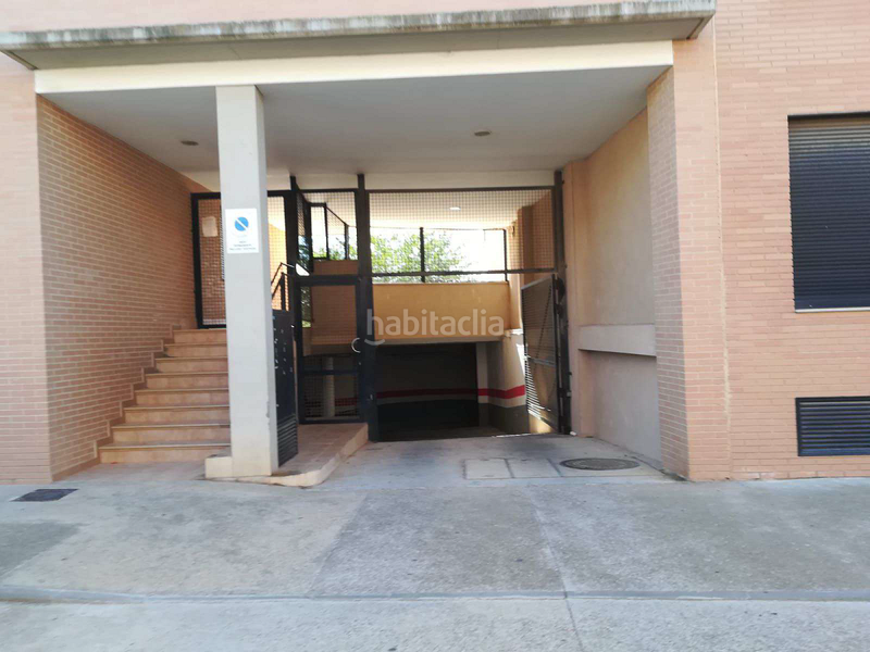 Foto bd1f87ce-36d7-4a74-8406-7f04e06a0742. Parking coche en escuelas 39 garaje en venta en Casetas-Villarrapa Zaragoza