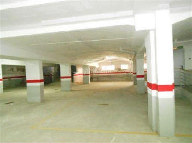 Foto e23f2be3-546a-49b0-86cc-1ea8790379eb. Car parking in Centre Igualada