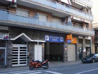 Aparcament cotxe a Sant vicenç 18-24. Garaje en venta