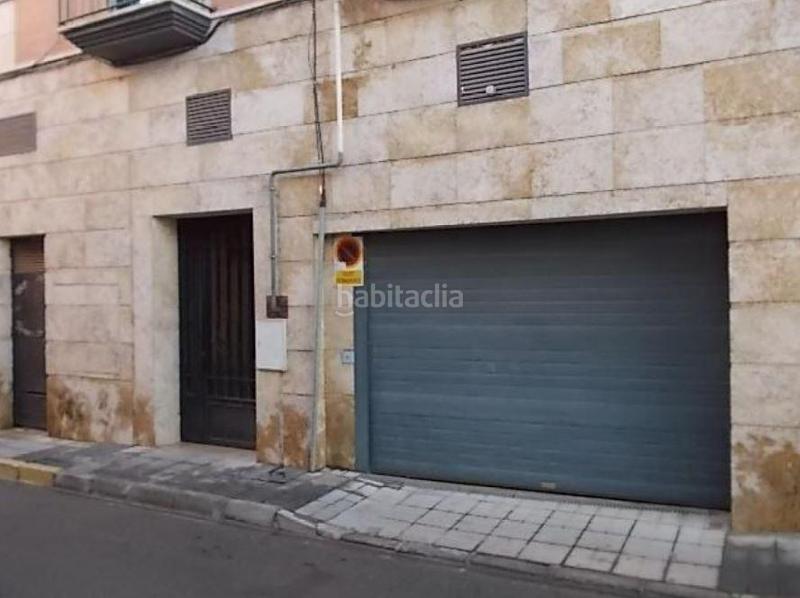 Foto b130f651-d2c9-48e4-9b3d-d6f13b4d89d4. Aparcament cotxe a luna 1 a Manzanares