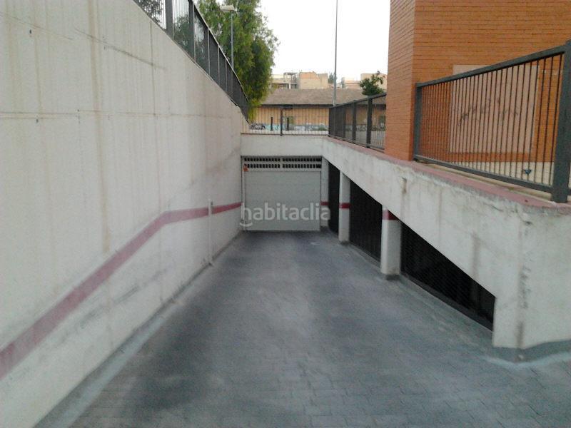 Foto c6015685-d147-491d-a188-96d914baa06f. Autoparkplatz in cadiz 1 in Alcantarilla