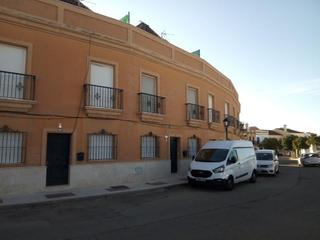 Parking coche en Ronda de la escuelas s/n. Garaje en venta