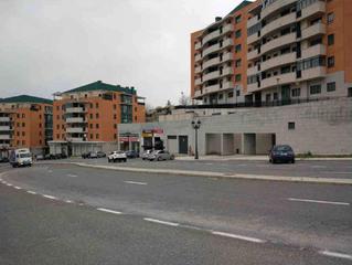 Parking voiture à Manuel gomez moreno 1. Garaje en venta
