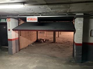 Aparcament cotxe a Jaume i 30-38. Garaje en venta