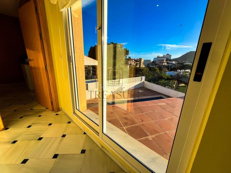 Foto d9ea1c27-0311-4162-b13f-5a3cd740b92c. Xalet amb aparcament piscina a Cabo de Palos Cartagena