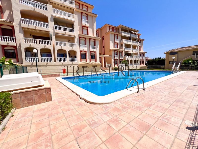Foto 56b046a1-1140-4c87-82d0-5335d72205db. Casa adossada amb aparcament piscina a Cabo de Palos Cartagena