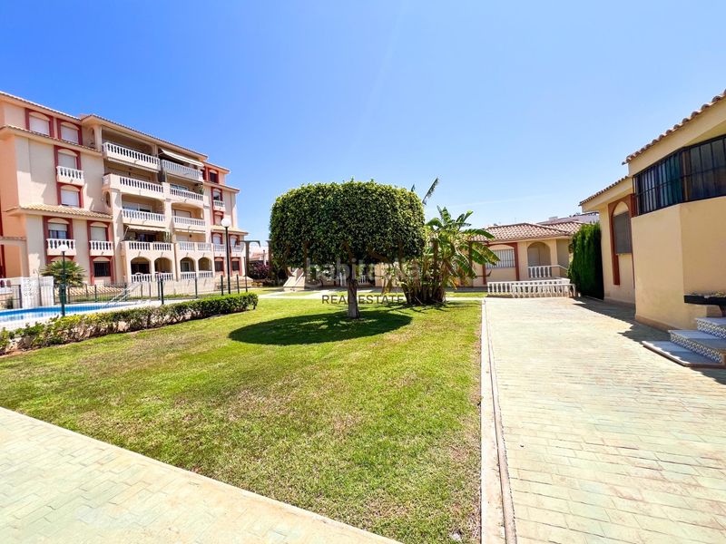 Foto c8952aac-4871-4895-b002-53bcbc95fd7b. Casa adossada amb aparcament piscina a Cabo de Palos Cartagena
