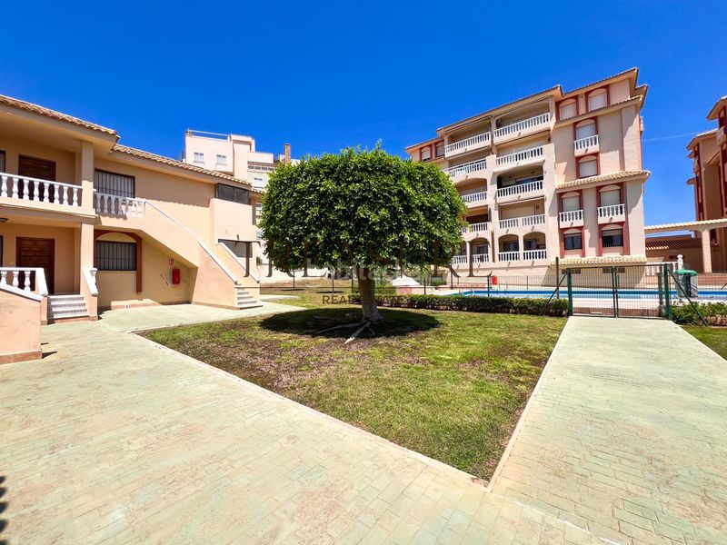 Foto f8d2953b-37e5-4f88-96e1-ce36beda00b6. Casa adossada amb aparcament piscina a Cabo de Palos Cartagena