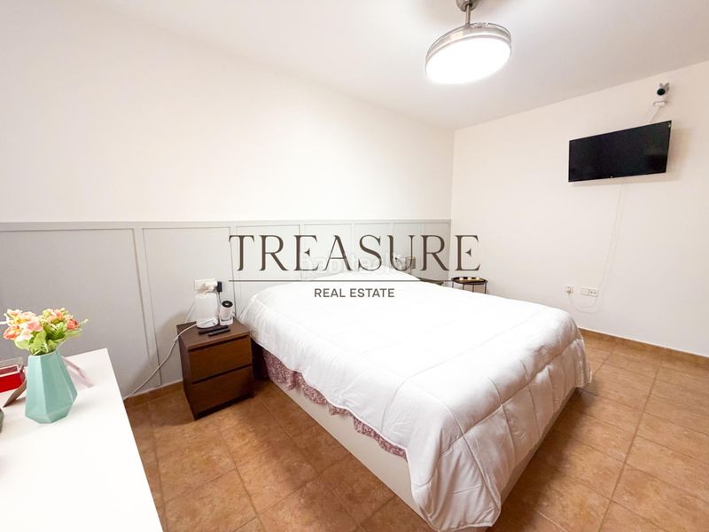 Foto 18a8b7d0-f151-4185-8a6d-539d6be717cc. Casa aparellada amb aparcament piscina a Roldán Torre - Pacheco