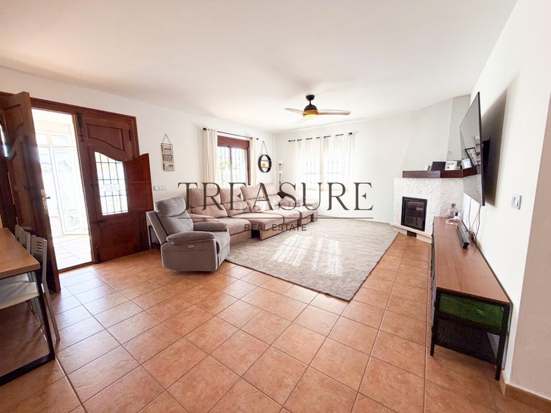 Foto 2924cf44-24f4-4a6c-9e04-6117af1a3edb. Casa aparellada amb aparcament piscina a Roldán Torre - Pacheco