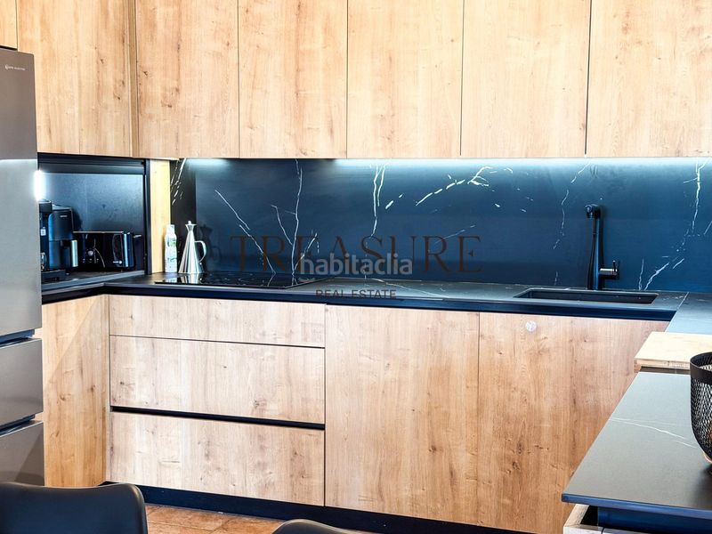 Foto 7013d9d2-86d5-4338-abe4-473e5763ab41. Casa aparellada amb aparcament piscina a Roldán Torre - Pacheco