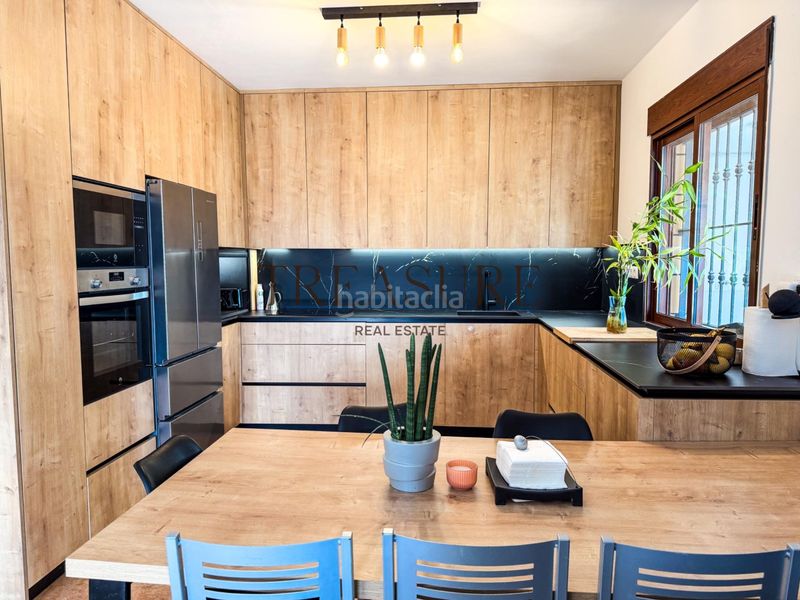 Foto e3f7f639-47a6-430c-b495-d8ee42e55b01. Casa aparellada amb aparcament piscina a Roldán Torre - Pacheco