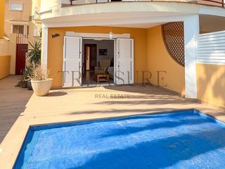 Towny house  Los llanos-castellar i. Chalet con piscina privada y barbacoa a solo 4 minutos andando d
