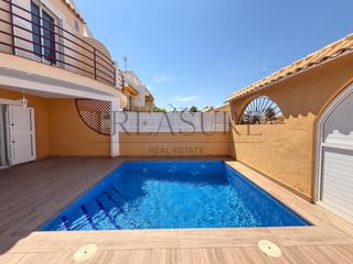 Towny house  Los llanos-castellar i. Chalet con piscina privada y barbacoa a solo 4 minutos andando d