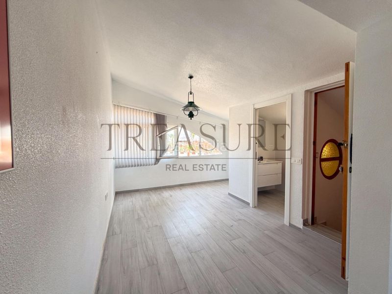 Foto d4918eca-9b2c-4d21-8ab2-f718e3278cf1. Casa aparellada amb calefacció piscina a Playa Grande-Castellar Mazarrón