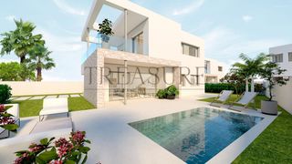 Chalet  Avenida av juan xxiii 57. Villa independiente de obra nueva con piscina privada en el cabe