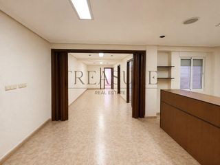 Oficina a Sagrado Corazón. Local en venta en pleno centro de molina de segura