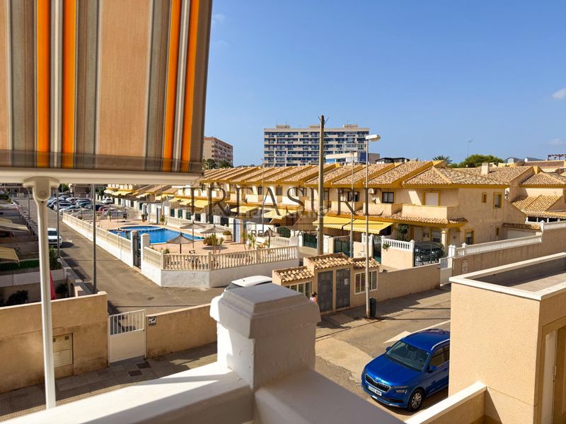 Foto f2e4d4a2-c96b-4d93-b37a-6764269d7cc8. Pis amb piscina a Playa Honda-Playa Paraíso Cartagena