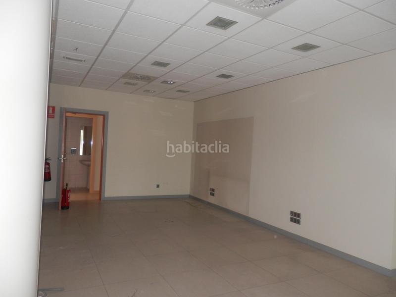 Foto 1b3e2ee4-d025-4fb1-a6bb-28adb94bf876. Local comercial a del puigsacalm 25(c) a Les Arenes - La Grípia - Can Montllor Terrassa