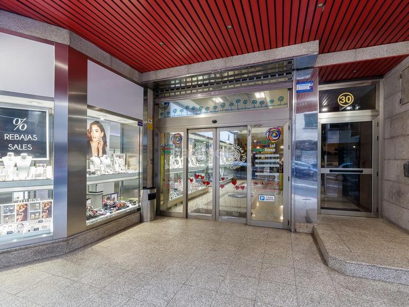 Foto 36a4fb55-b8a8-4637-a221-63fb88958d5b. Locale commerciale in manuel lemos (parroquia de san pedro de la ramallosa) 30 in Nigrán