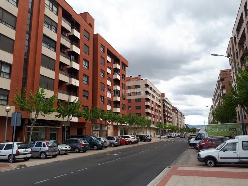 Foto 7d276be2-9748-4651-bf92-f0c0026ffa97. Local comercial en tirso de molina 1 local en venta en Logroño