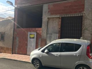 Local commercial à Teniente martinez s/n. Local en venta