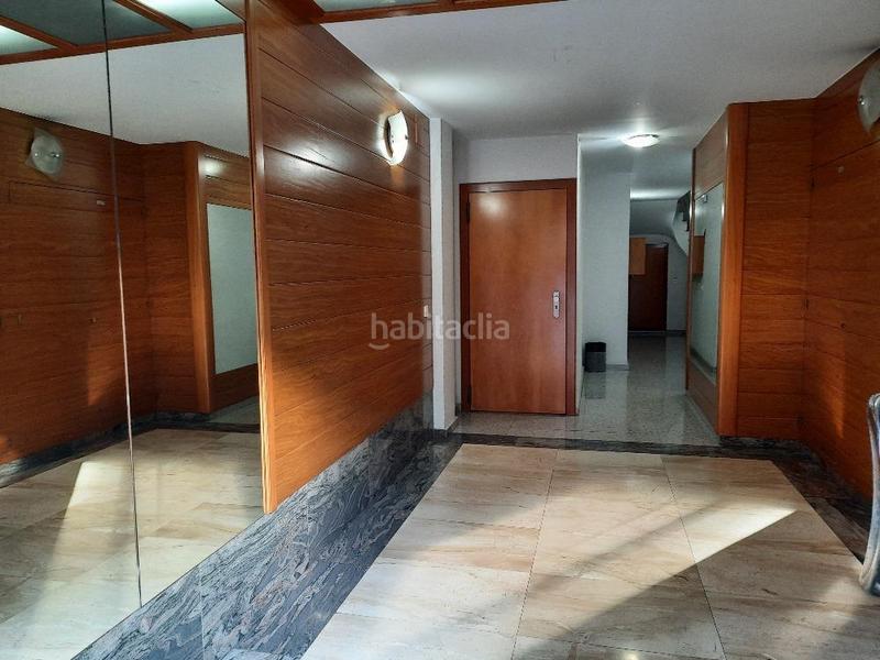 Foto b8fff867-bc69-4826-91f7-a183f09e08cc. Local comercial local en venta en Casc Antic Ripollet