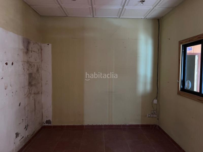 Foto e2a04fb9-76f1-45f8-a151-14188caf73ba. Nau industrial a cooperante oscar contreras trigueros 30 a Lucena