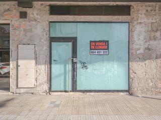 Local commercial à Santa anna 26-28. Local en venta