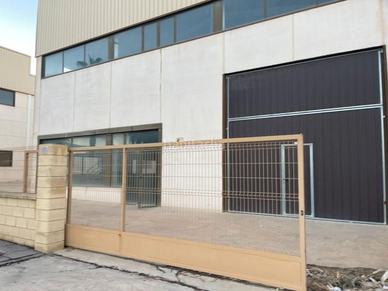 Foto 4ca37a91-7b32-4333-81cb-6447eb69ef28. Fabrikhalle in mariana de montoya 11 in Renfe - Bulevar 1ª y 2ª Fase Jaén