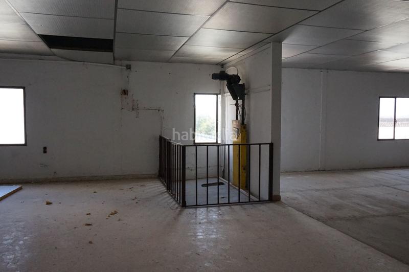 Foto 4fe430e4-6cea-4750-bada-8e35b2d57398. Nau industrial a Las Vegas - Campoaras Lucena