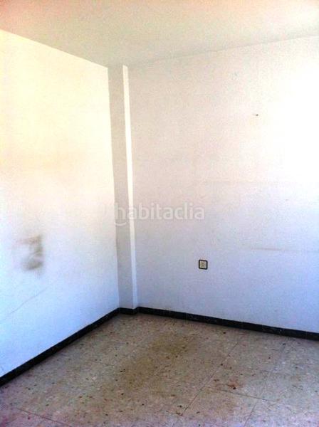 Foto f56b826a-ae27-48f9-b2d5-9fde23c937e2. Local comercial en camino real 4 local en venta en Vilches
