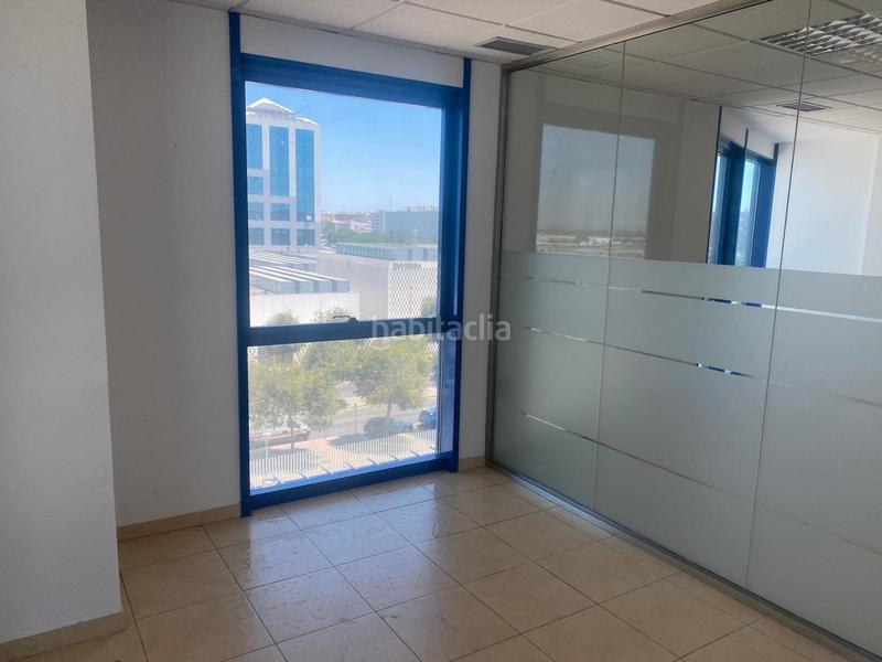 Foto 8f78fe37-0425-4526-9543-aef61b12c8b7. Oficina en astronomia 1 oficina en venta en San Jerónimo - La Bachillera Sevilla