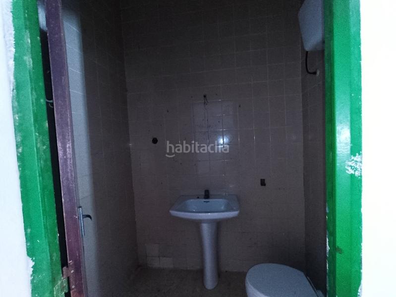 Foto d5a1d96e-866f-4105-871f-733d99546609. Local comercial en riu ter 17 local en venta en Campclar Tarragona