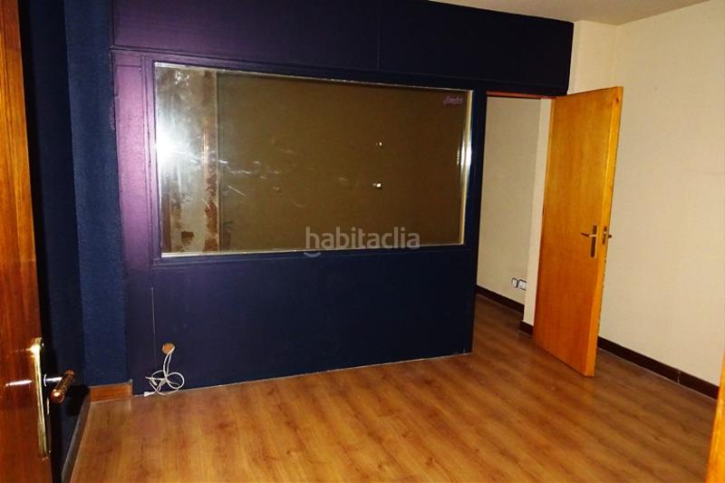 Foto 469ba7ff-a910-46b8-a1a1-98d64e512203. Oficina a florida 19 a Ensanche Vitoria - Gasteiz