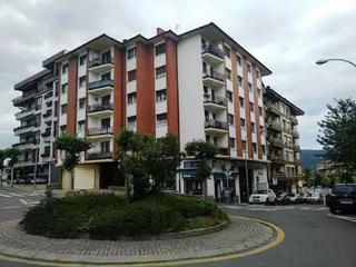 Local Comercial a Obispo justo echeguren 2. Local en venta