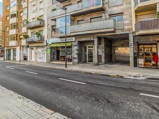 Business premise in Riudoms 36-38. Local en venta