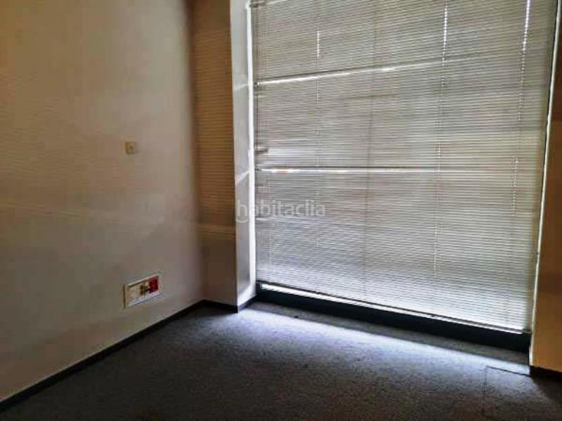 Foto c139594b-0b62-44ef-8283-1c47434627cf. Local comercial a francisco goya 4 a Bagatza - S. Vicente Barakaldo