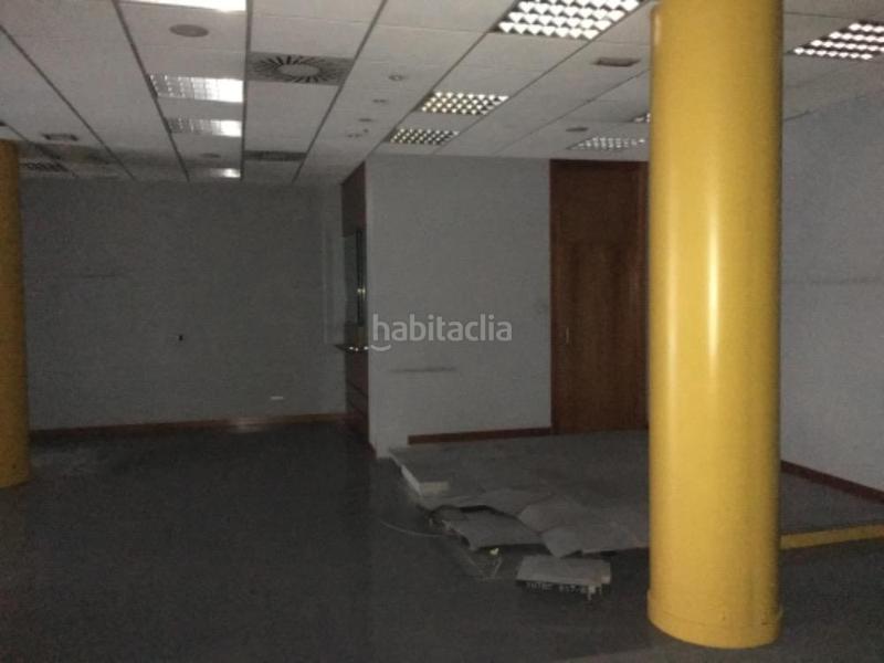 Foto 195e731e-c2b9-4970-ac60-ae4a55a71245. Local comercial en victoria 7 local en venta en La Victoria - Puente Jardín Valladolid