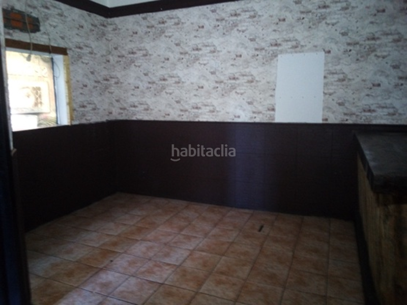 Foto 881f3bfd-8d5b-4a7c-a95e-a6b96a3611cd. Local comercial en san francisco javier 7 local en venta en Jaén