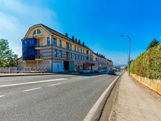 Local commercial à Cacheiras 33-39. Local en venta