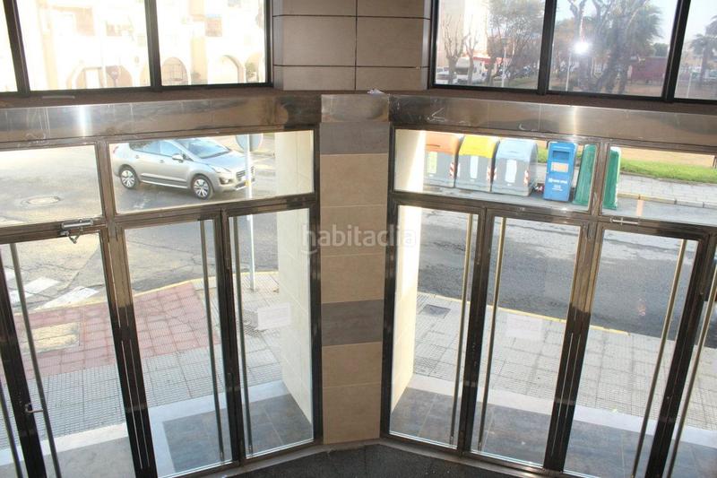 Foto f4589219-470a-48cb-b26c-b8079f533d0d. Local commercial dans marina 3 dans Punta Umbría