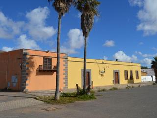 Locale commerciale in Sitio de la solana s/n. Local en venta