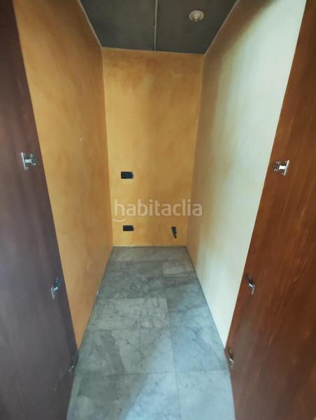 Foto 54e8b944-238e-4abc-9739-b17fde8a02c2. Local comercial en collsalarca de 57 local en venta en Sabadell