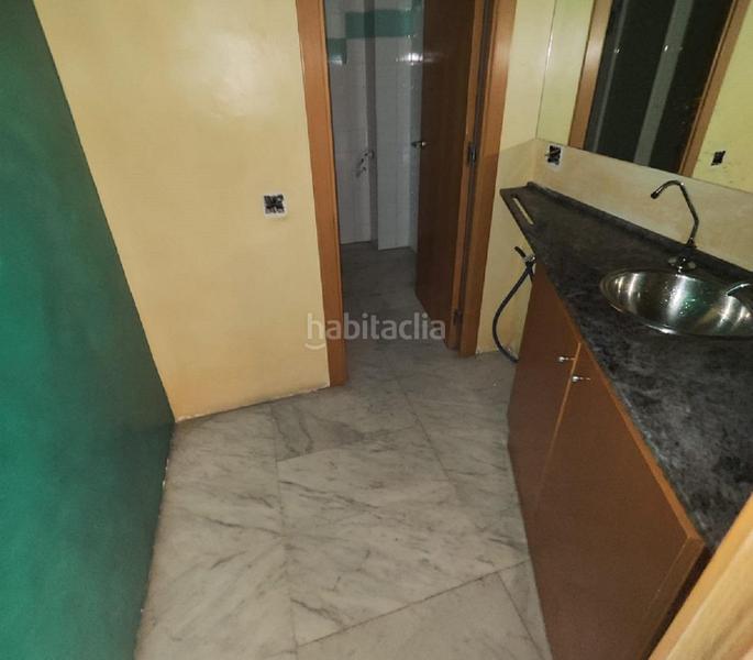 Foto b7a594fa-0a27-445f-9169-8e8d550b40f9. Local comercial en collsalarca de 57 local en venta en Sabadell