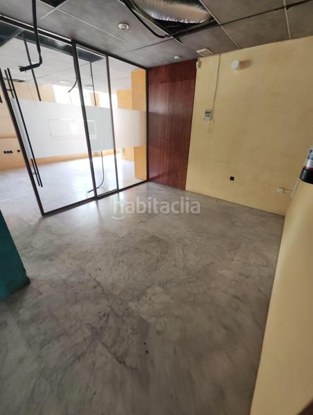 Foto e8128d67-0e45-48b9-88e2-dbd7ea40dbbe. Local comercial en collsalarca de 57 local en venta en Sabadell
