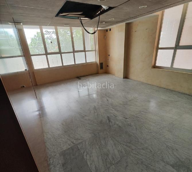 Foto f99a64e6-6cf5-408b-a3ab-9f1f8c7f5e4e. Local comercial en collsalarca de 57 local en venta en Sabadell