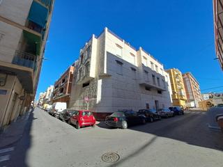 Local Comercial en Francisco de quevedo 52. Local en venta