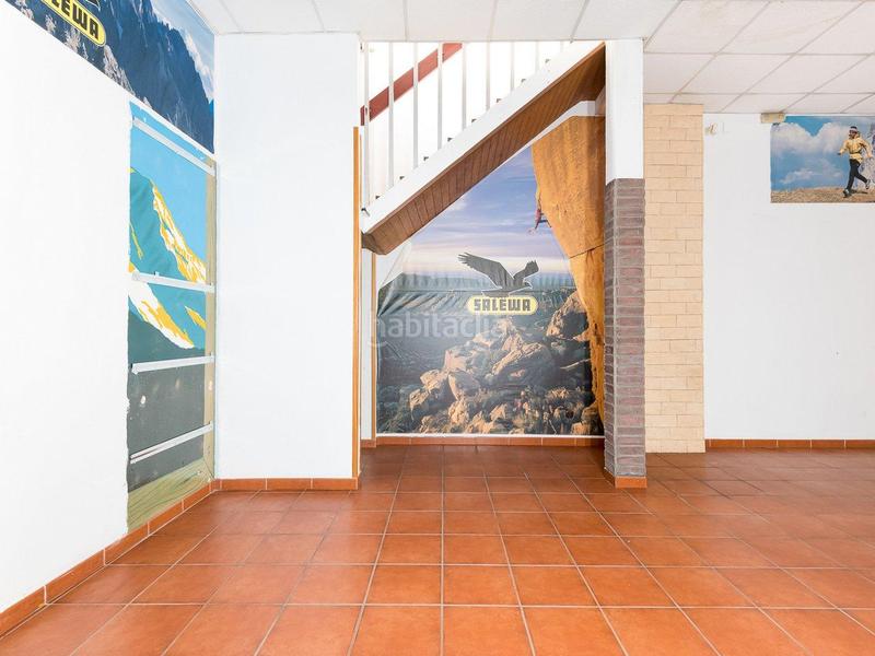 Foto dc17bd9e-ae4c-44e0-b6a7-7ebd710196d5. Location local commercial dans alam recalde 64b dans Bilbao