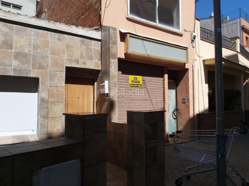 Foto 5db67248-37ca-46da-872f-30987aa4849c. Local comercial a rec 21 a Canovelles
